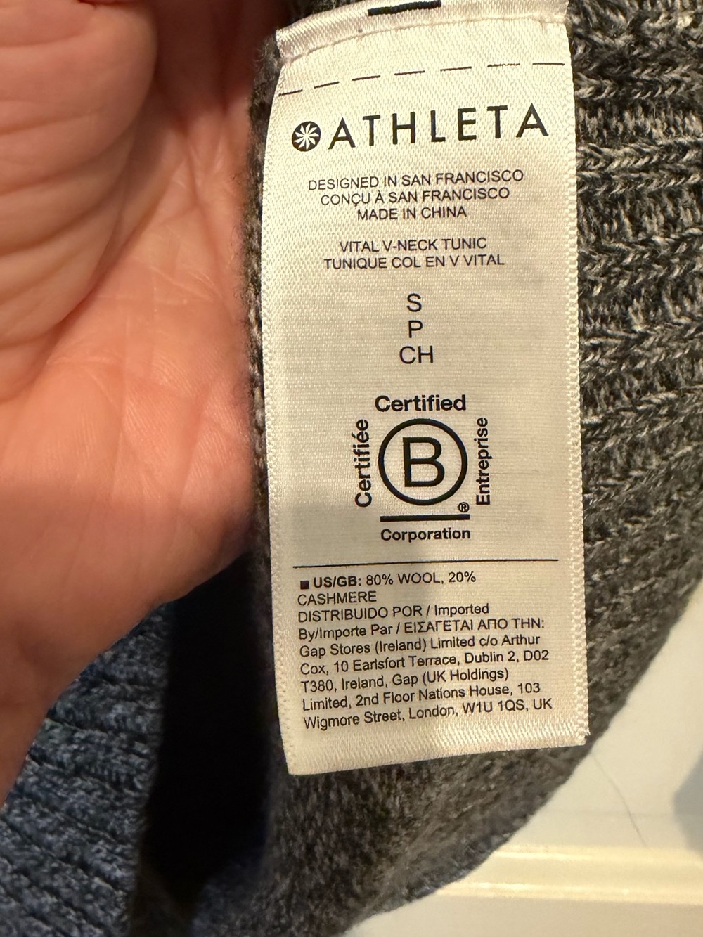 Athleta Vital V-Neck Tunic sweater in a charcoal/heathered gray knit oversized S